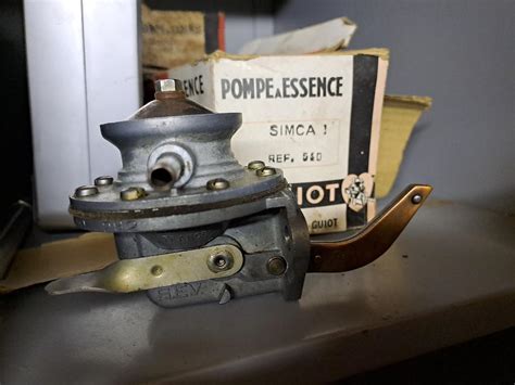 Pompe Essence Simca Vendre