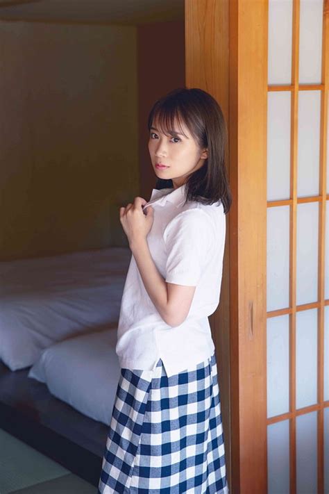 秋元真夏（乃木坂46）、2nd写真集の裏表紙4種類＆秋元康の推薦文が明らかに Daily News Billboard Japan