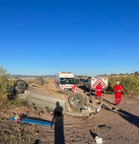 Muere Mujer En Volcadura Hombre Quedo Gravemente Herido Voz En Red