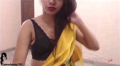 Indian Bhabhi Face Revealed And Saree Strip Nude Show