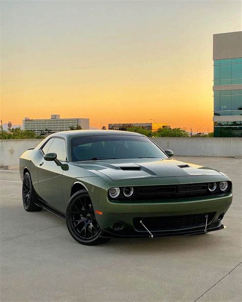 Check Out These Aggressive Rims 🔥 Dodge Challenger Hellcat Dodge