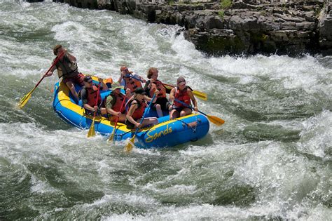 Jackson Hole Whitewater Rafting Verses A Scenic Float Trip