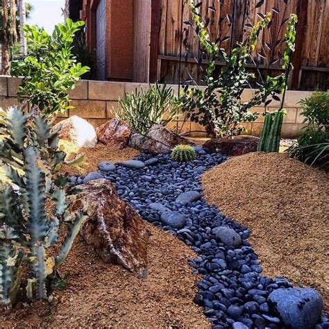 61 Unique Desert Landscaping Ideas For Every Style Desert Landscaping Desert Backyard