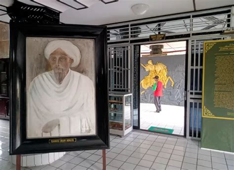 Ada Lukisan Imam Bonjol Di Museum Imam Bonjol Ternyata Karya Mantan