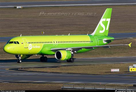 VP BCP S7 Siberia Airlines Airbus A320 214 Photo By Daniel Grotheer