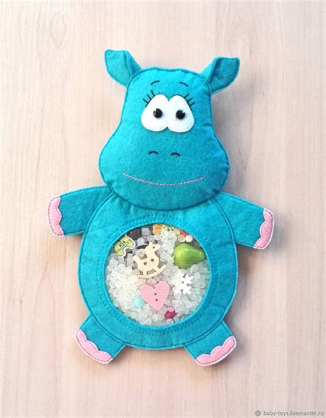 Игрушка Бегемот из фетра. Развивающая игрушка-искалка – заказать на ...