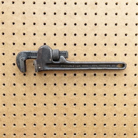 Heavy Duty 10″ Ridgid Pipe Wrench | Heritage Outfitters