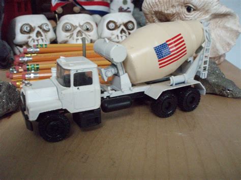 Toys - Mack Scale Model and Diecast Corner - BigMackTrucks.com