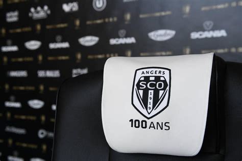 Football Angers Sco D Voile Son Nouveau Logo Sport Angers Maville