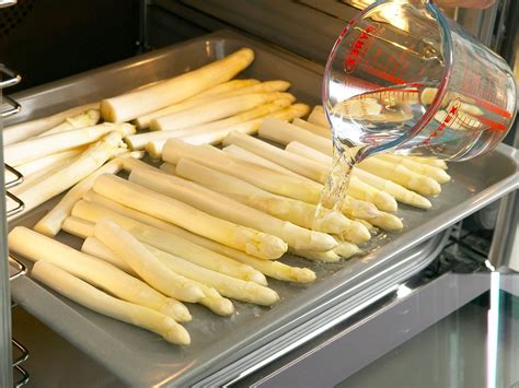 Spargel Im Backofen Garen So Gehts Rezept Lecker