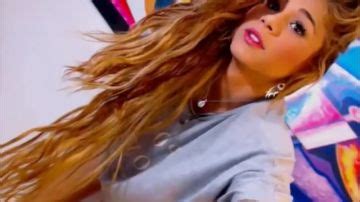 Beautiful Shemale Getting Her Big Dick Sucked Porn