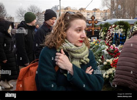 Moscow Russia 2nd Of March 2024 Mourners Visit The Grave Of Russian