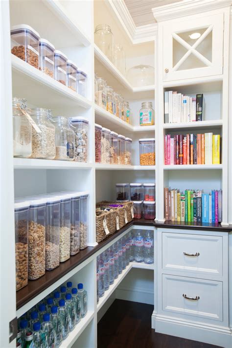 25 Well Organized Kitchen Pantry Makeovers And Ideas