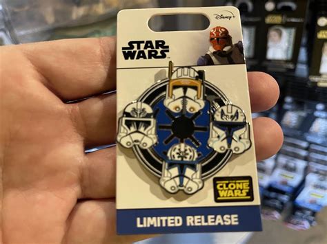 New Star Wars Pins Debut At Disney World Her Universe Sharing Pins