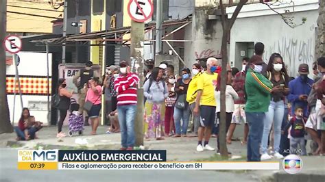 Filas E Aglomera O Para Receber O Aux Lio Emergencial Em Bh Df G