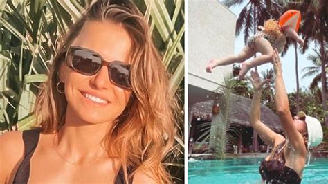 Anna Lewandowska Pokaza A Zdj Cie W Sk Pym Bikini A Wszyscy Patrz Na Jej Brzuch