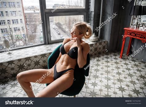 Beautiful Fitness Girl Sexy Blonde Posing Stock Photo 1447562981 Shutterstock