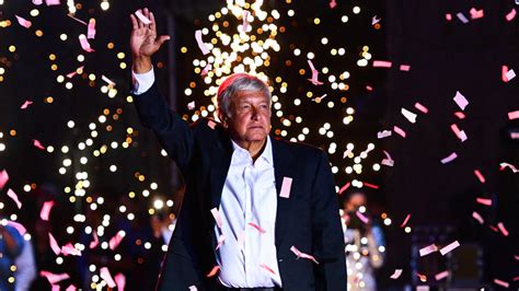 Andrés Manuel López Obrador gana la Presidencia de México