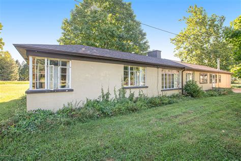 53140 N Us Highway 131 Three Rivers Mi 49093 Trulia
