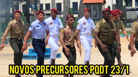 Desfile De Concluintes Do Curso De Precursor Paraquedista