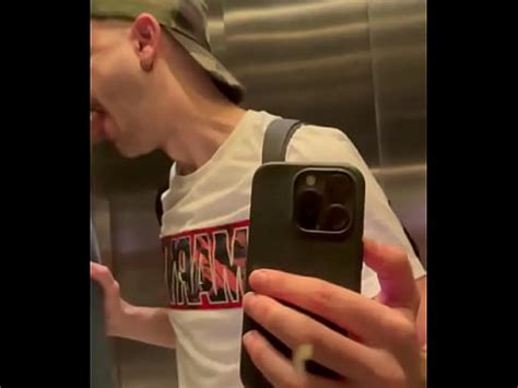 Mamadota En El Ascensor Xvideos