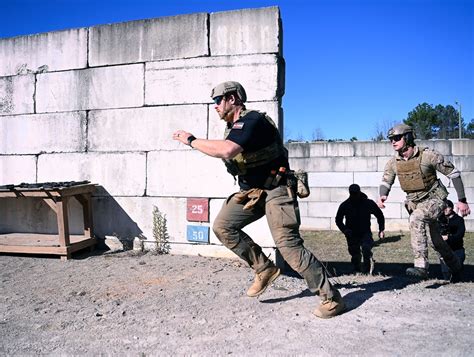 DVIDS Images Green Beret Celebrity Tactical Challenge Image 3 Of 14