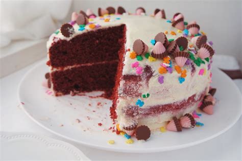 Naked Red Velvet With Cream Cheese Italian Meringue Buttercream Abby Learns How To Bake