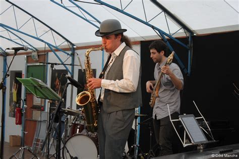 Jazz sous les Pommiers les spectacles à la fête pour le dernier week