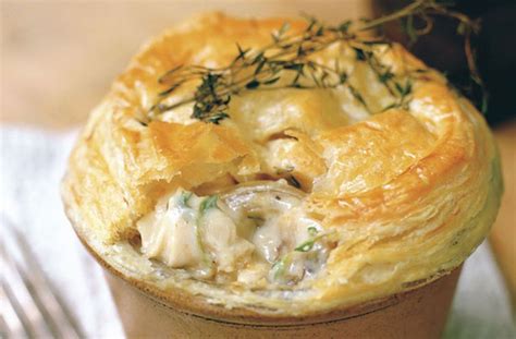 Chicken And Mushroom Pie | Dinner Recipes | GoodtoKnow