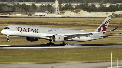 A And Qatar Airways Airbus A By Andrew Seong Aeroxplorer