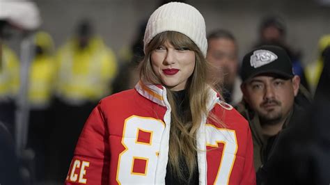 Taylor Swift is 'furious' about explicit AI pictures and is considering ...