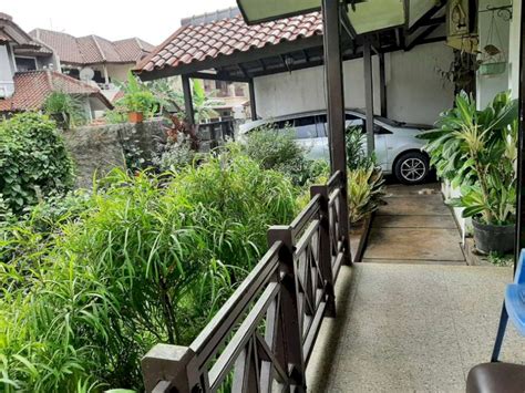 Rumah Modern Dan Besar Lantai Di Taman Alfa Indah Joglo Kembangan