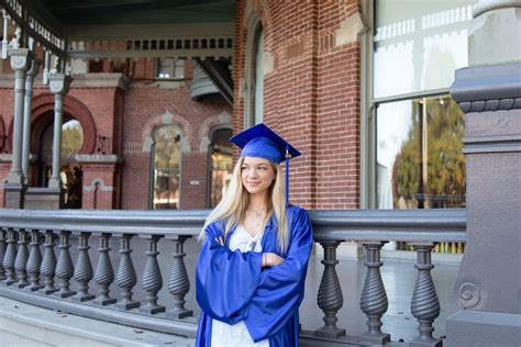 Tampa Senior Portrait Photographer Stephanie Muther