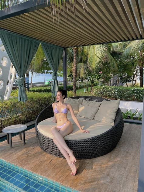 Mỹ nhân Việt khoe hình thể đáng ngưỡng mộ với bikini