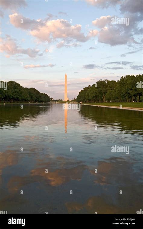 A 555 Ft Tall Washington Monument Rises Above The Mall In Washington Dc