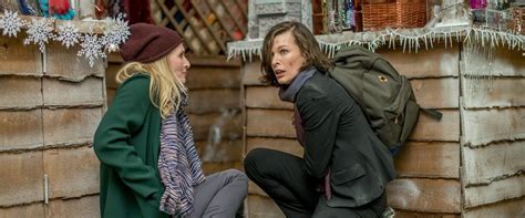 Survivor Movie Review And Film Summary 2015 Roger Ebert