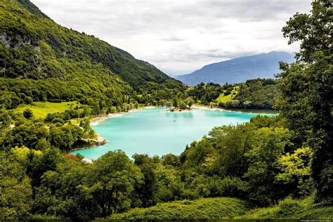 Lago Di Tenno Cosa Fare E Escursioni Trekking Da Non Perdere In