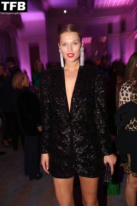 Toni Garrn Nude Sexy Photos Sexy E Girls