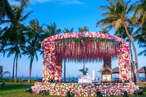 Pin On Mantapa Beach Theme Wedding Wedding Stage Beach Wedding