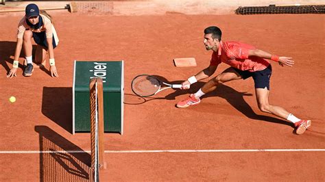 Djokovic Defeats Khachanov For Roland Garros Sf Spot Atp Tour Tennis