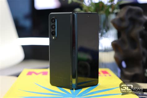 Первый взгляд на гибкие смартфоны Samsung Galaxy Z Fold3 и Samsung ...