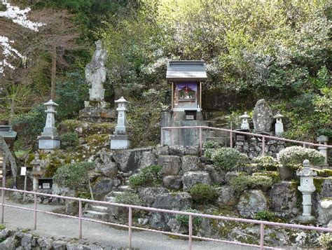 永平寺町・弁財天白龍王大権現