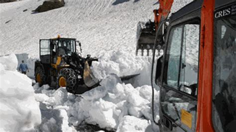 Chiuso Per Neve Colle Della Lombarda La Stampa