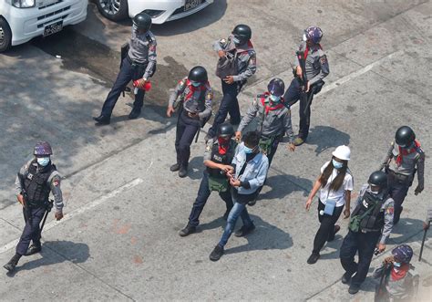 Nueva Jornada Sangrienta Con Al Menos Manifestantes Muertos En