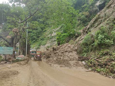 अवरुद्ध सिद्धार्थ राजमार्ग एकतर्फी खुल्यो नेपाल टेलिभिजन