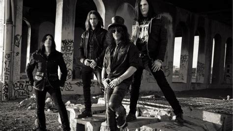 Slash Ft Myles Kennedy And The Conspirators Slash Photo 30801553 Fanpop