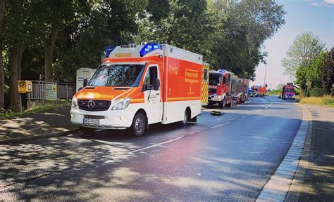 H Y Person Eingeklemmt Freiwillige Feuerwehr H Lsdonk