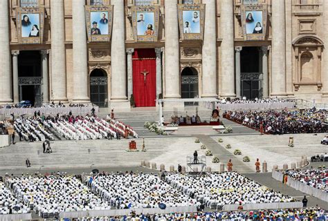 El Papa Francisco Proclamó A La Primera Santa De Uruguay Desde La Plaza