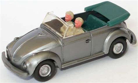 Vw K Fer Cabrio Silbergrau Met Mit Figuren Wiking In Der Zu