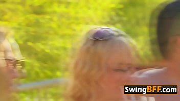 Los swingers bisexuales se están besando y teniendo sexo softcore increíble XVIDEOS
